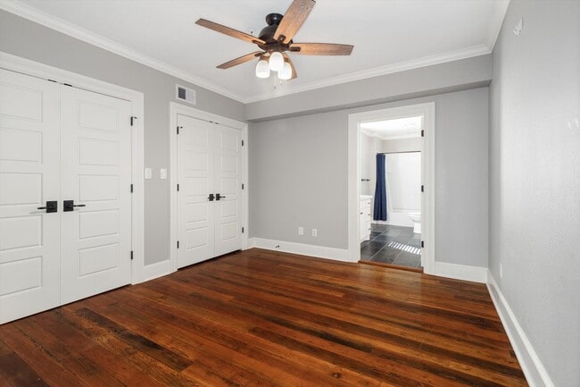 Building Photo - 405 24th St