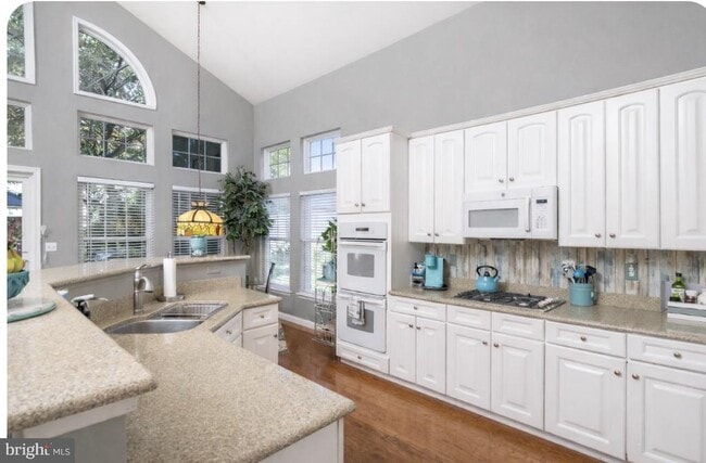 Building Photo - 124 Ridgway Dr