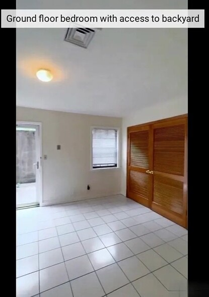 Building Photo - 3631 Bergen Ct