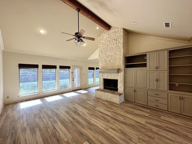 Building Photo - Coming Soon! Updated 5 Bedroom 3 Bath Home in South Tyler!