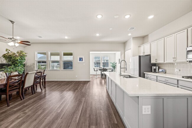 Building Photo - 15910 Jordan Mdw Wy