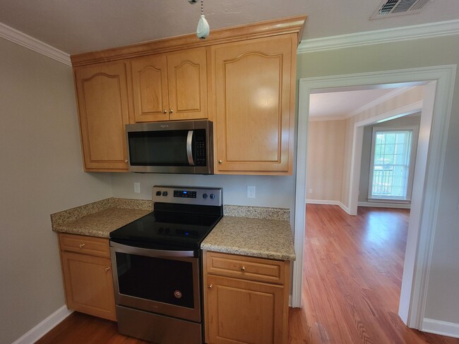 Building Photo - 3208 West Ct