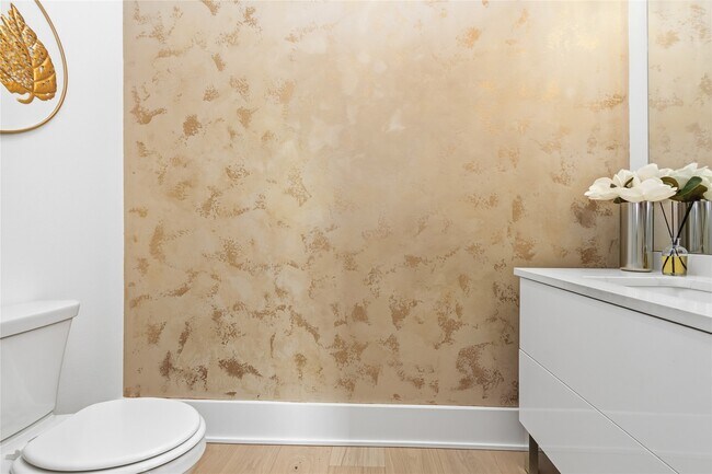 Building Photo - 13034 Memorial Dr