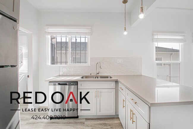 Building Photo - 330 N Genesee Ave