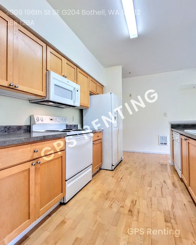 Building Photo - Beautiful Home in the Desirable Tambar Com...