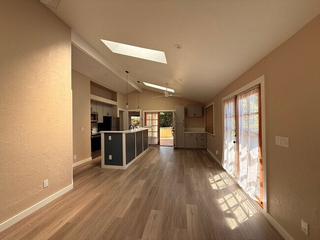 Building Photo - 3154 Browns Valley Rd