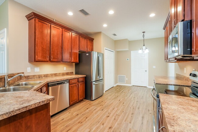 Building Photo - 2778 Cross Creek Dr