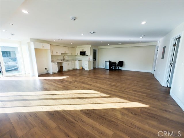 Building Photo - 6628 Camellia Ave