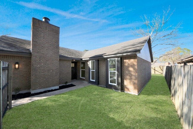 Building Photo - 3305 Avenue R