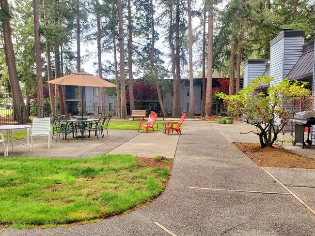 Building Photo - 2bd, 2 ba Condo in Oakbrook, Amenities! $2045 available +/- 12/15/25