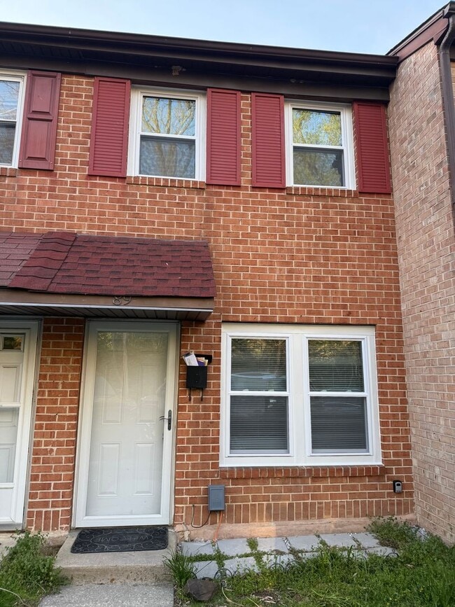 Building Photo - 2-Bedroom Townhome in Brookhaven!