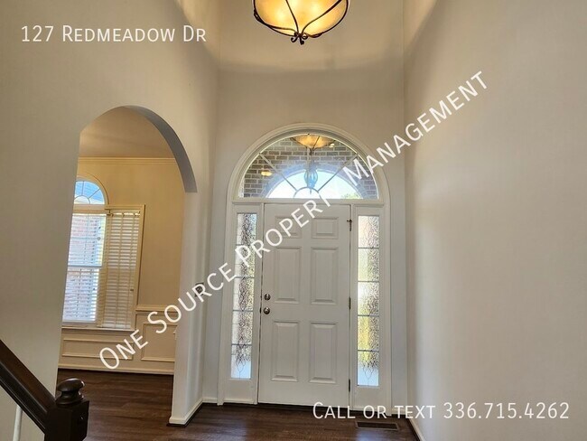 Building Photo - 127 Redmeadow Dr
