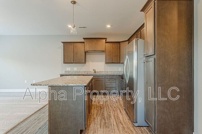 Building Photo - 112 Vly Crk Dr