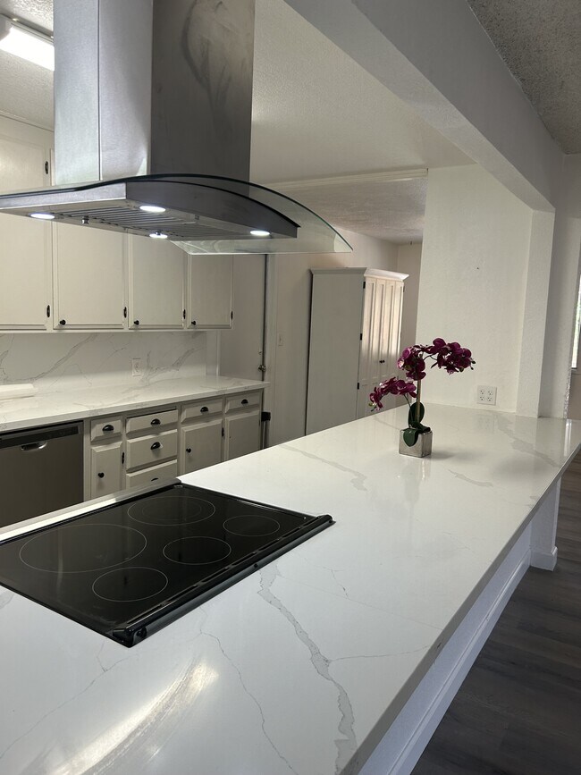 Building Photo - 1726 Idylwood Ct