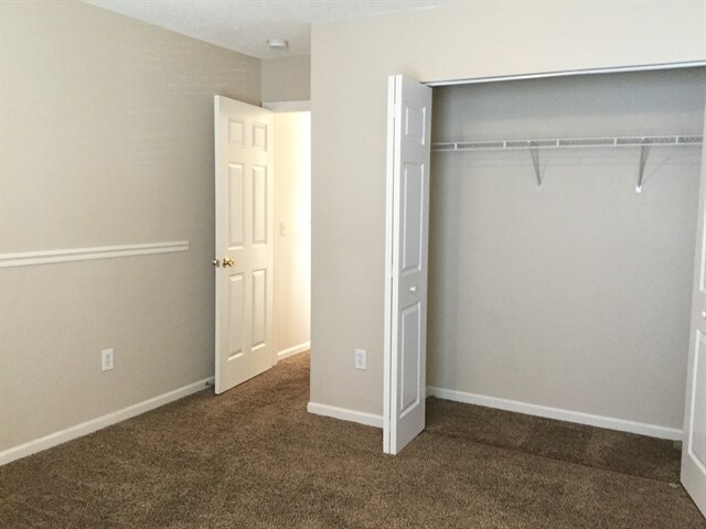 Building Photo - 5915 Leawood Run Ct