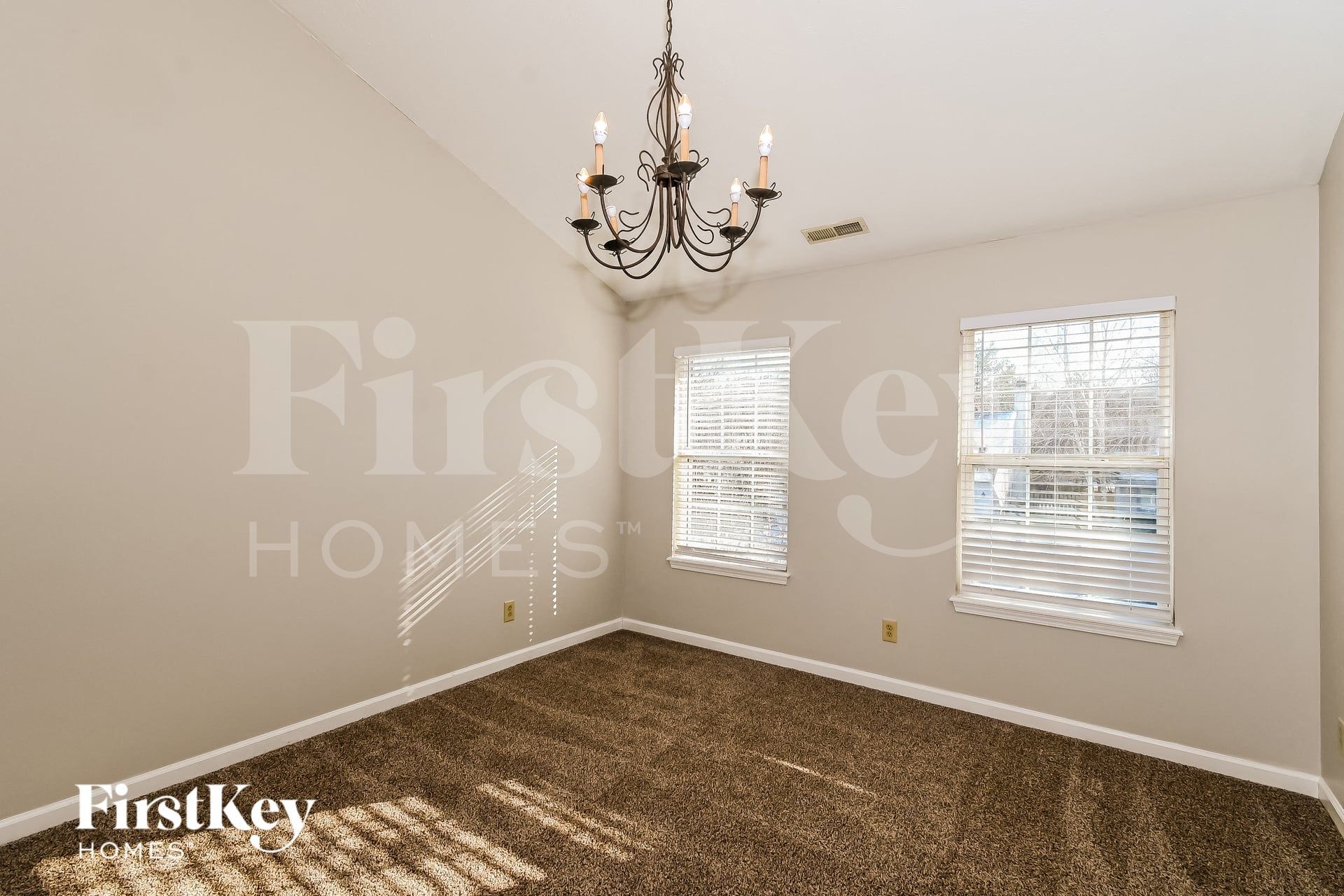 Building Photo - 4804 Oakton Way