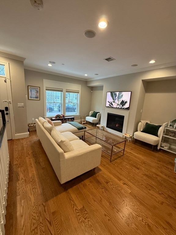 Building Photo - 394 W 2nd St