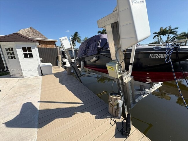 Building Photo - 963 Nautilus Isle