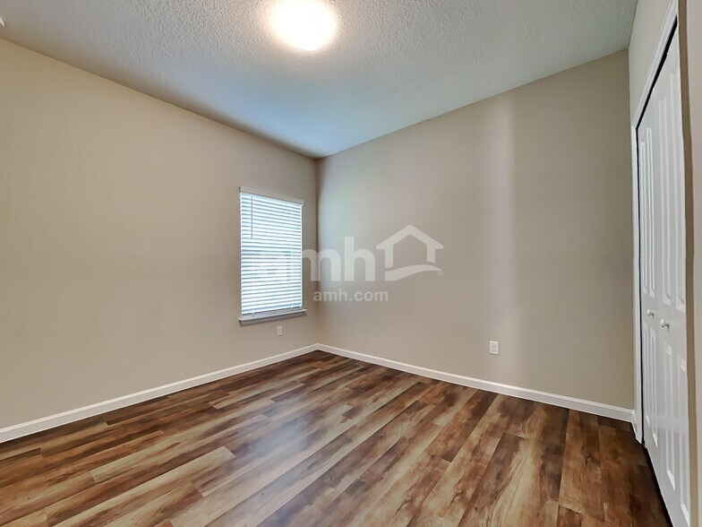 Building Photo - 179 Spruce Pt