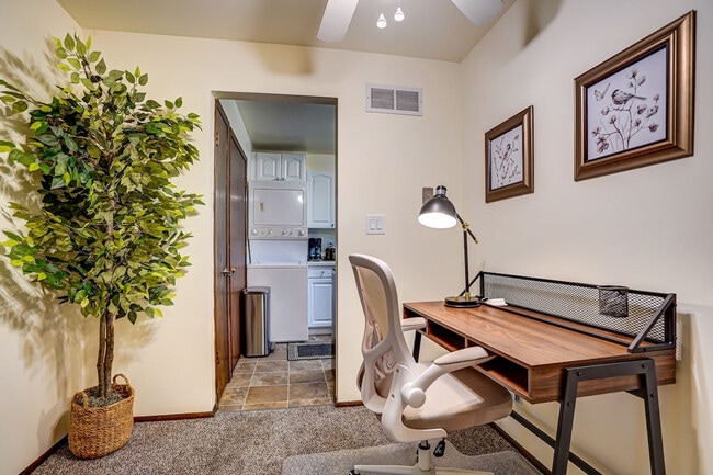 Building Photo - 3914 S Tara Hill Dr