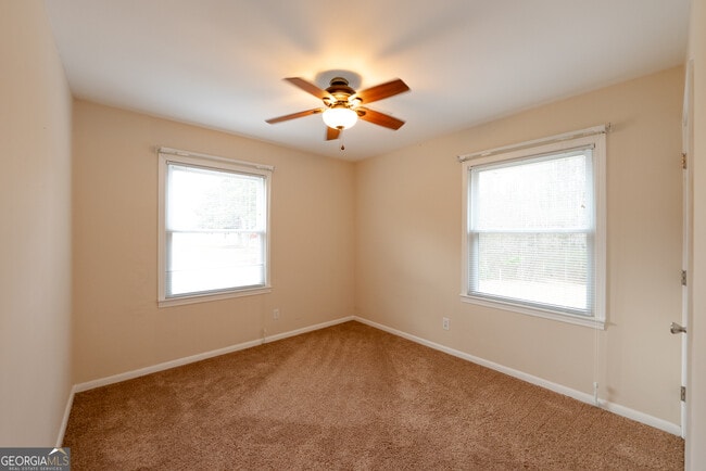 Building Photo - 953 McCullough Rd