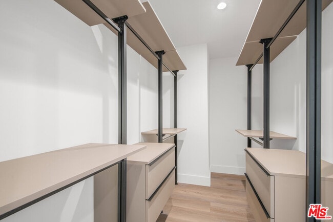 Building Photo - 8326 Blackburn Ave