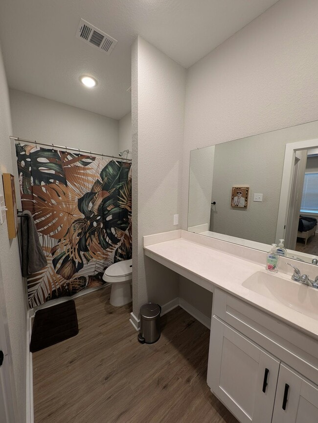 Building Photo - 10317 Lake Rd