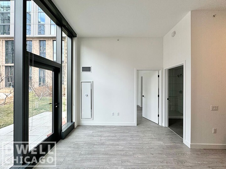 Building Photo - 26 N Sangamon St