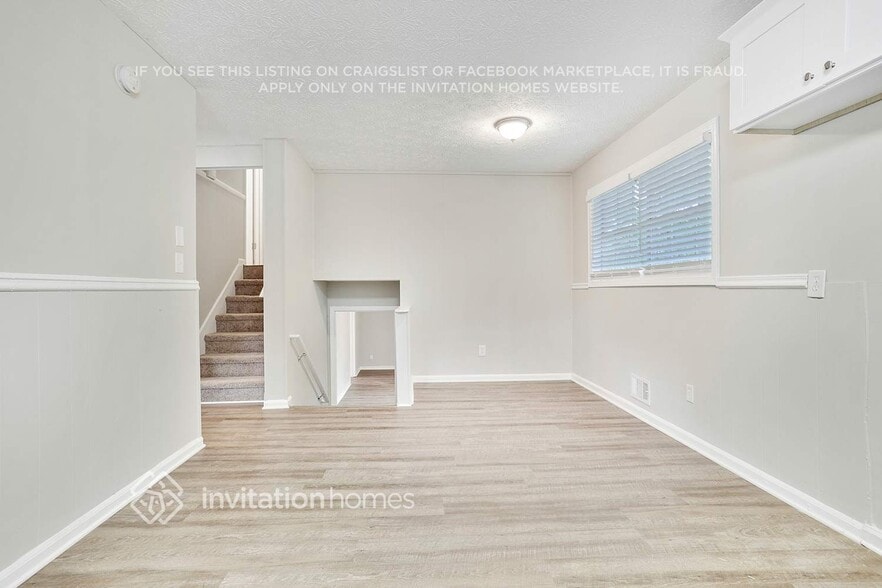 Building Photo - 678 Lakeridge Dr SE