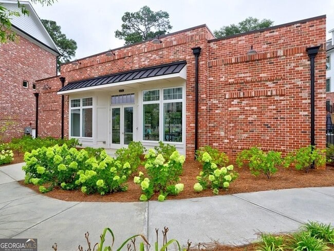 Building Photo - 155 Devore Rd