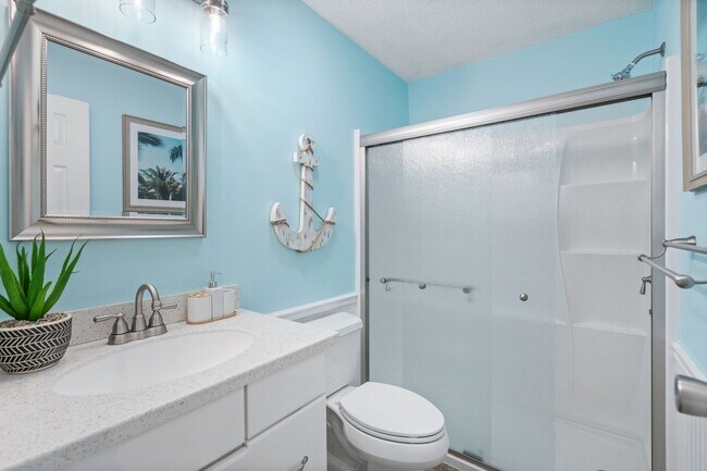 Building Photo - ***Free Utilities***Please note, this is a...