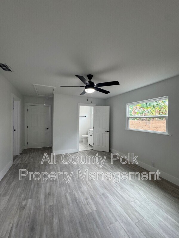 Building Photo - 1441 Dann St