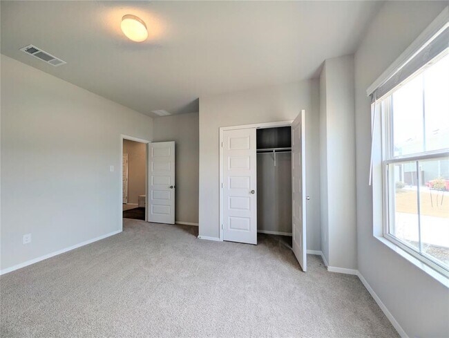 Building Photo - 5524 Sacra Cv