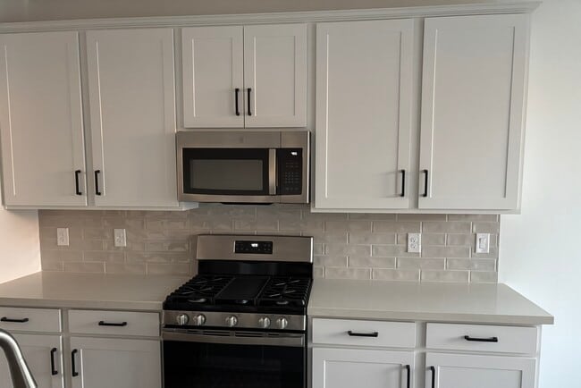 Building Photo - 6057 S Oxley