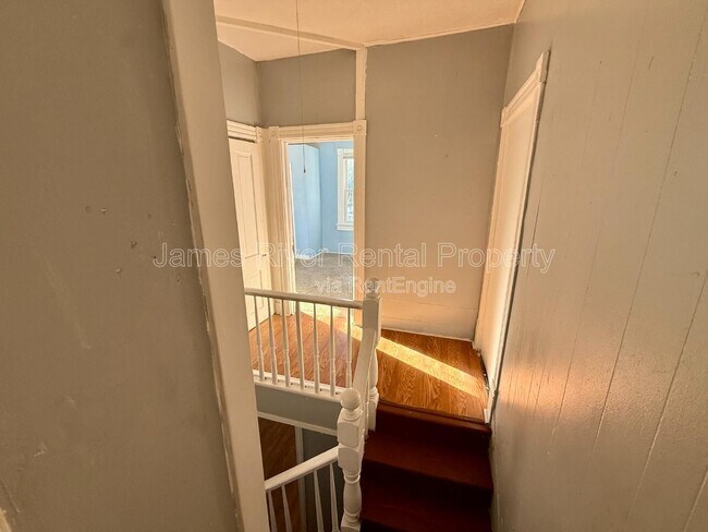 Building Photo - 900 Polk St