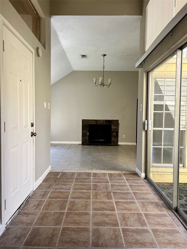 Building Photo - 6503 Marinwood Dr