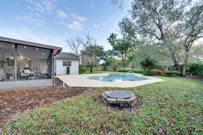 Building Photo - 8644 Sandberry Blvd