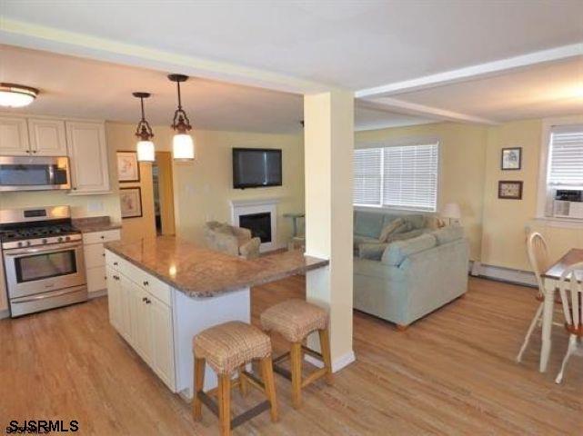 Building Photo - 875 Stenton Pl