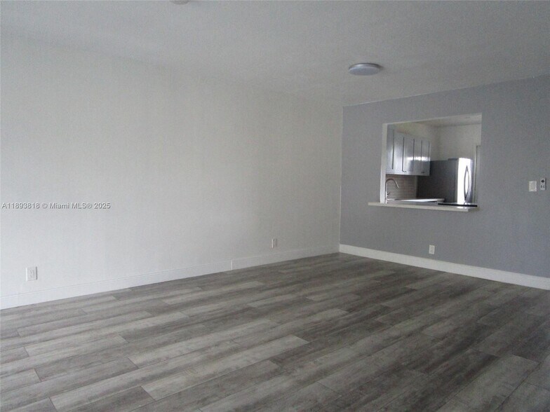 Building Photo - 8101 SW 24th Ct