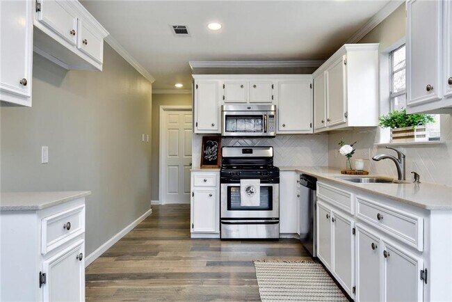 Building Photo - 12910 Candlestick Pl