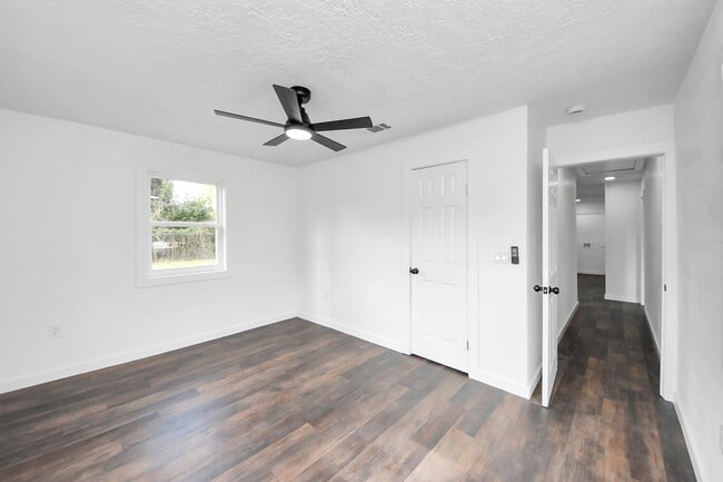 Building Photo - 5911 Easter St