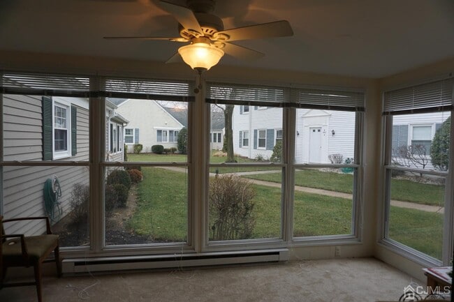 Building Photo - 493 Somerset Ln