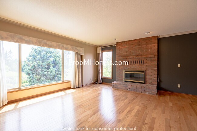 Building Photo - Discover Tranquil Living in Northwest Heights!