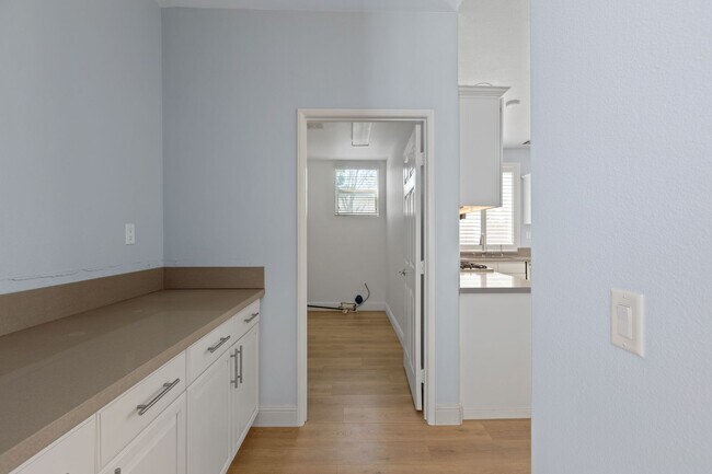 Building Photo - 26523 Starling Ct