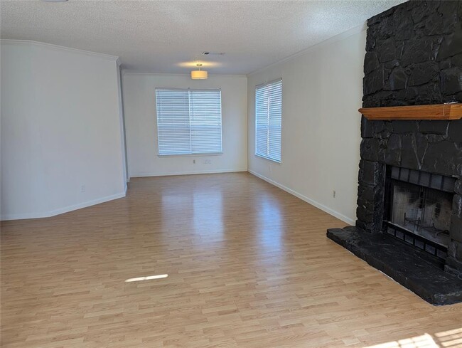 Building Photo - 17609 Columbia Falls Cove