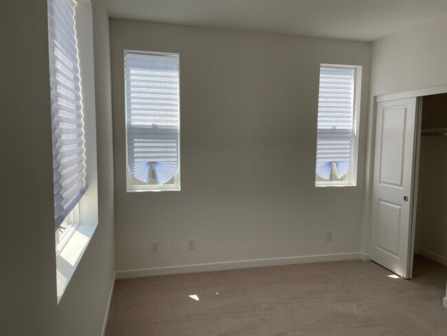 Building Photo - 9636 New Morning Pl