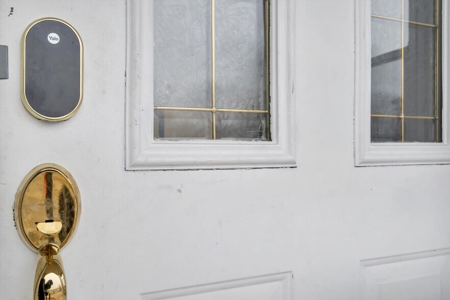 Building Photo - 2534 Millvalley Dr