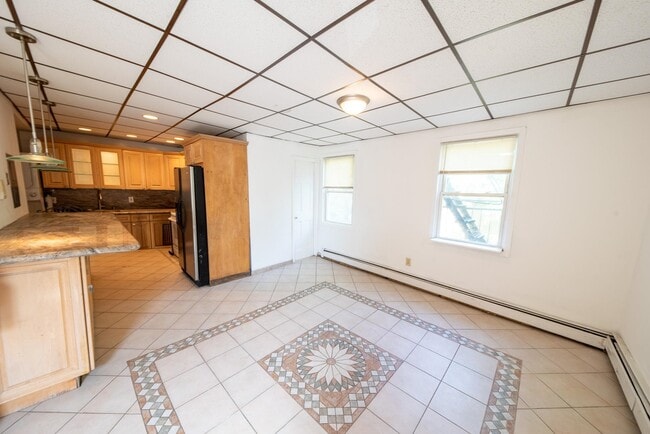 Building Photo - 5814 Newkirk Ave