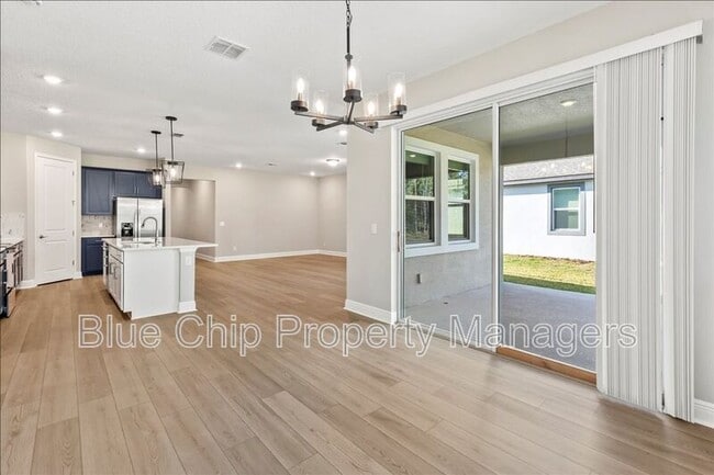 Building Photo - 1229 Pampus Dr