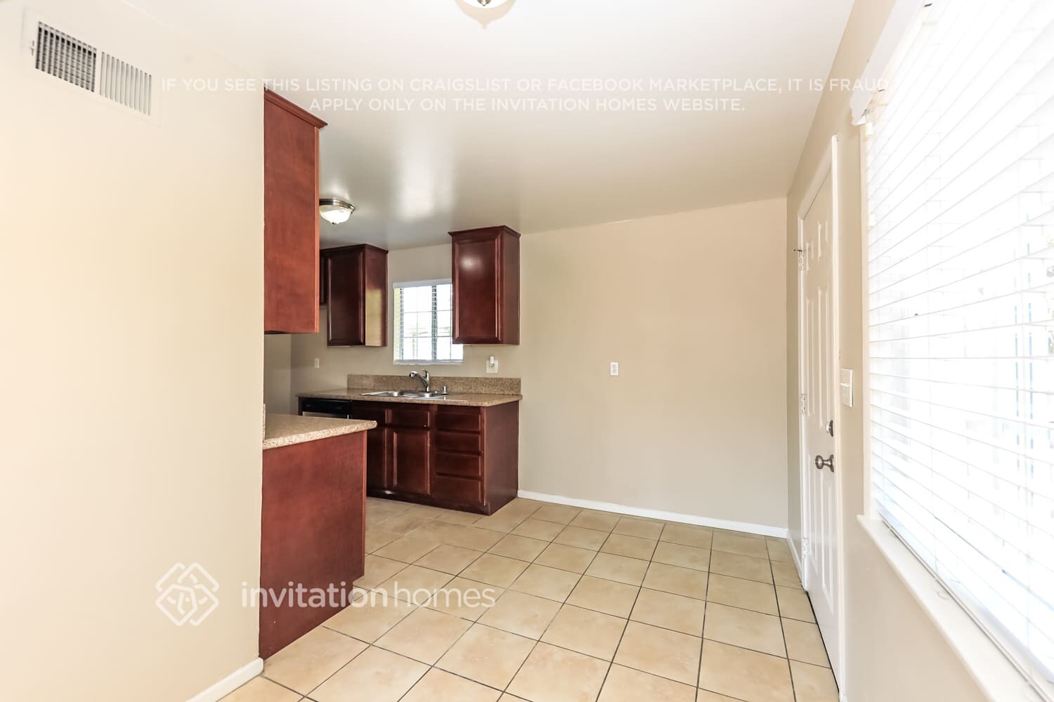 Building Photo - 2815 St Elmo Dr